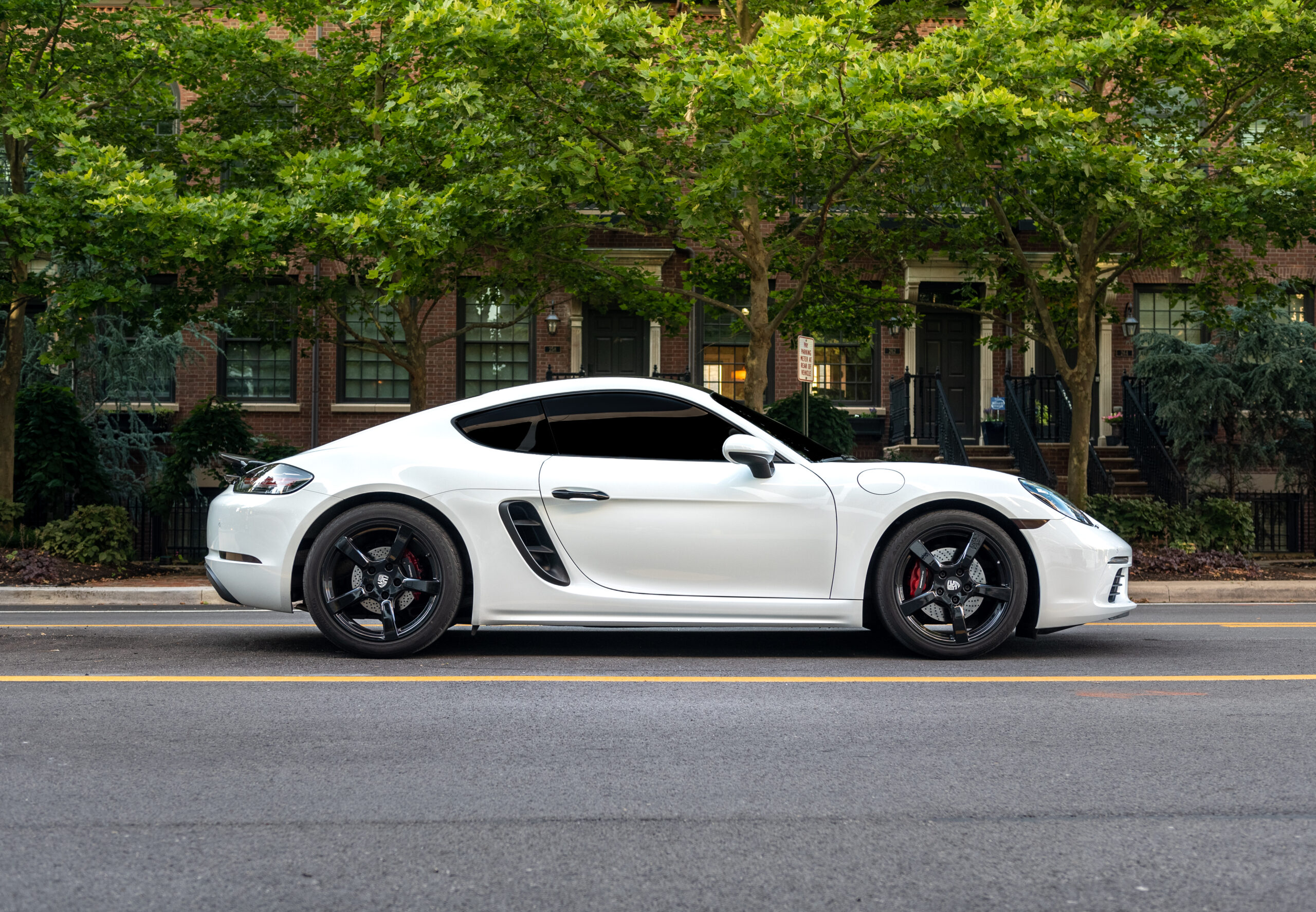 2018 Porsche 718 Cayman side profile