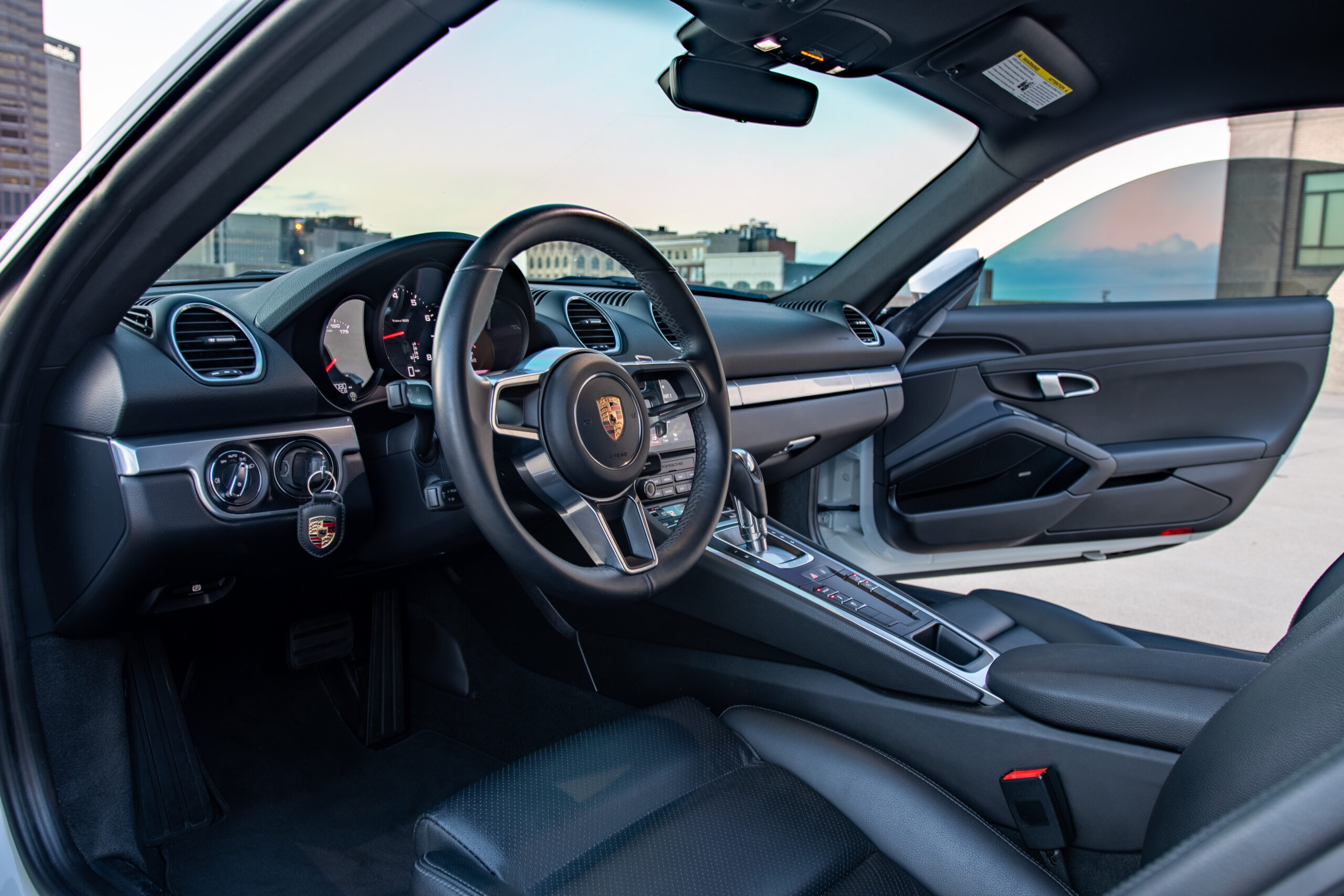 2018 Porsche 718 Cayman interior